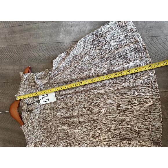 NWT THML Ruffled Smocked Sleeveless Top Keyhole Back Women’s size Small - Picture 10 of 15